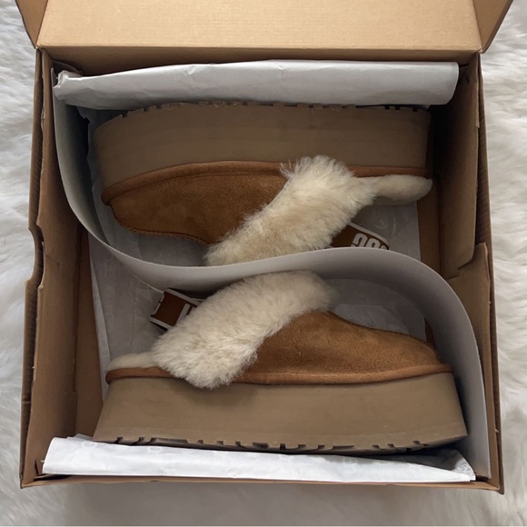 FUNKETTE UGGS - Picture 1 of 4